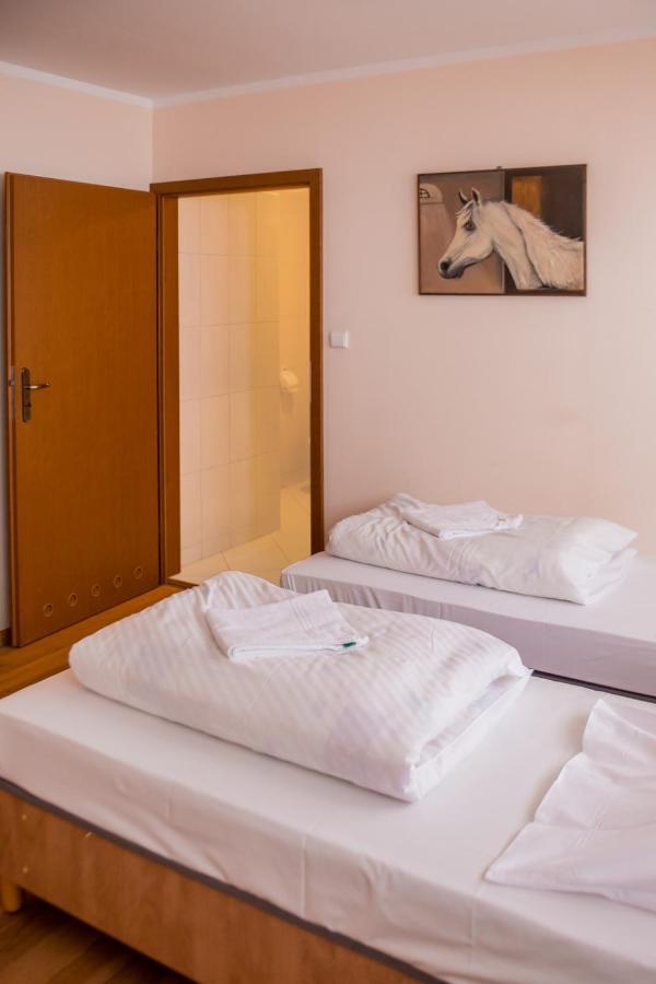Podkowa Villa Police Buitenkant foto