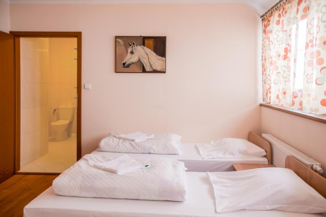 Podkowa Villa Police Buitenkant foto