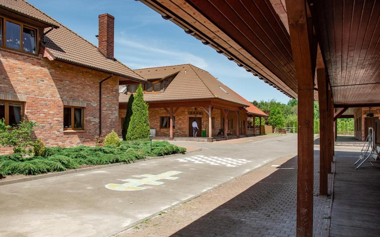 Podkowa Villa Police Buitenkant foto